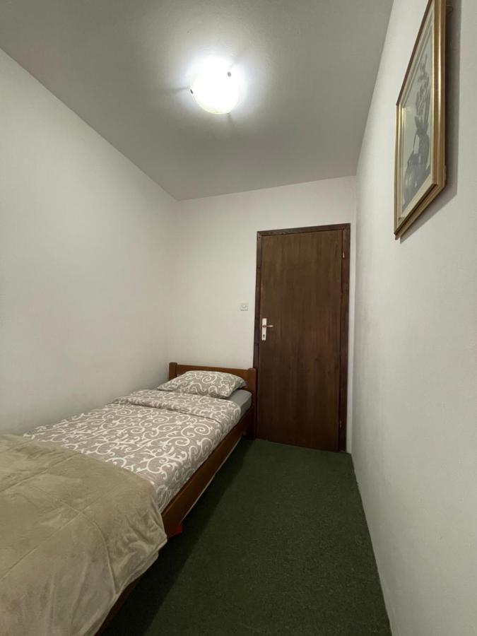 Underwoods Zabljak Guesthouse エクステリア 写真
