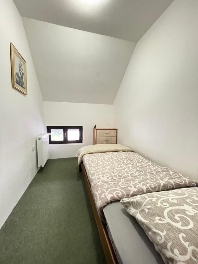 Underwoods Zabljak Guesthouse エクステリア 写真