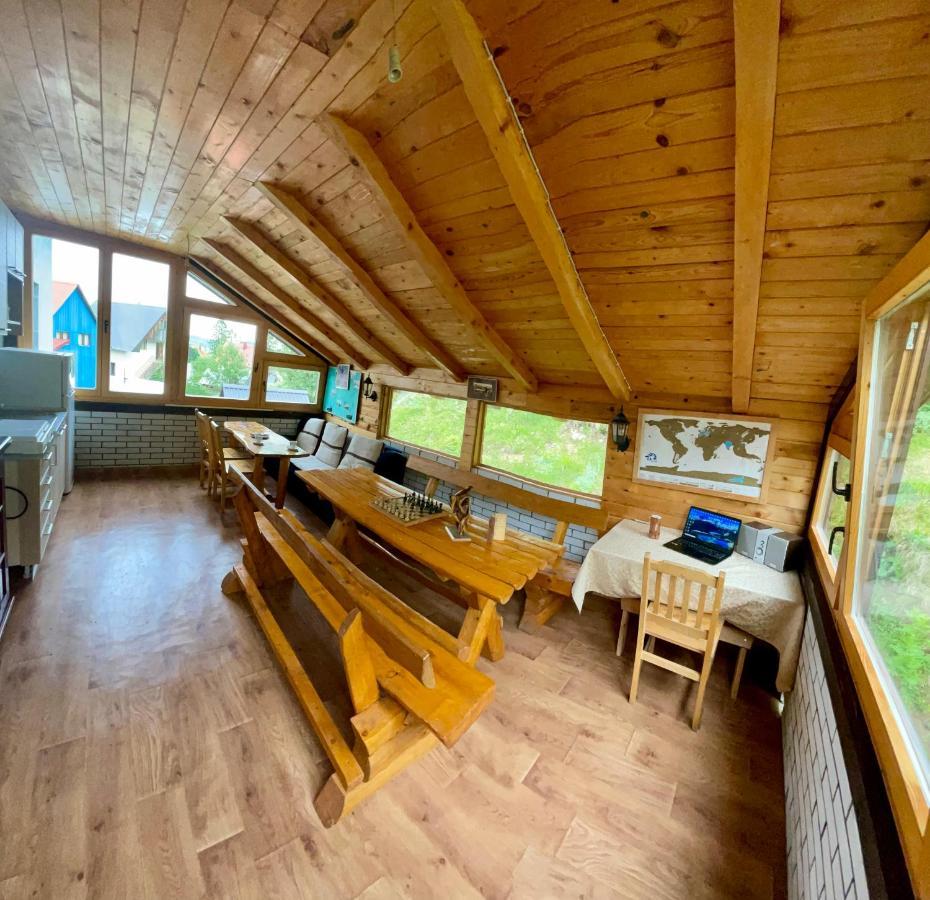 Underwoods Zabljak Guesthouse エクステリア 写真