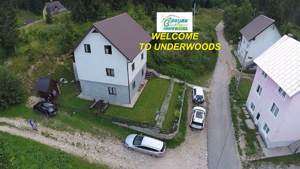 Underwoods Zabljak Guesthouse エクステリア 写真